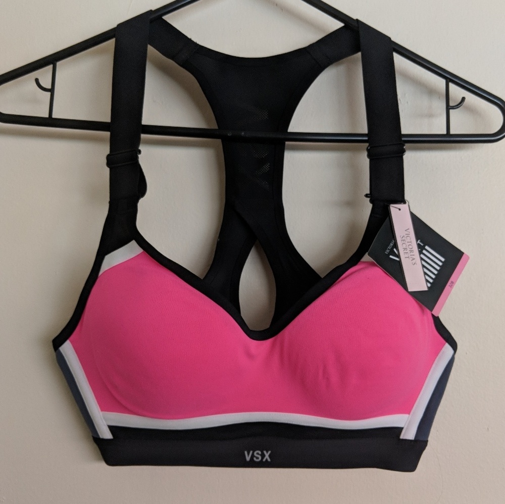 Victoria's Secret sports bra BRAND NEW